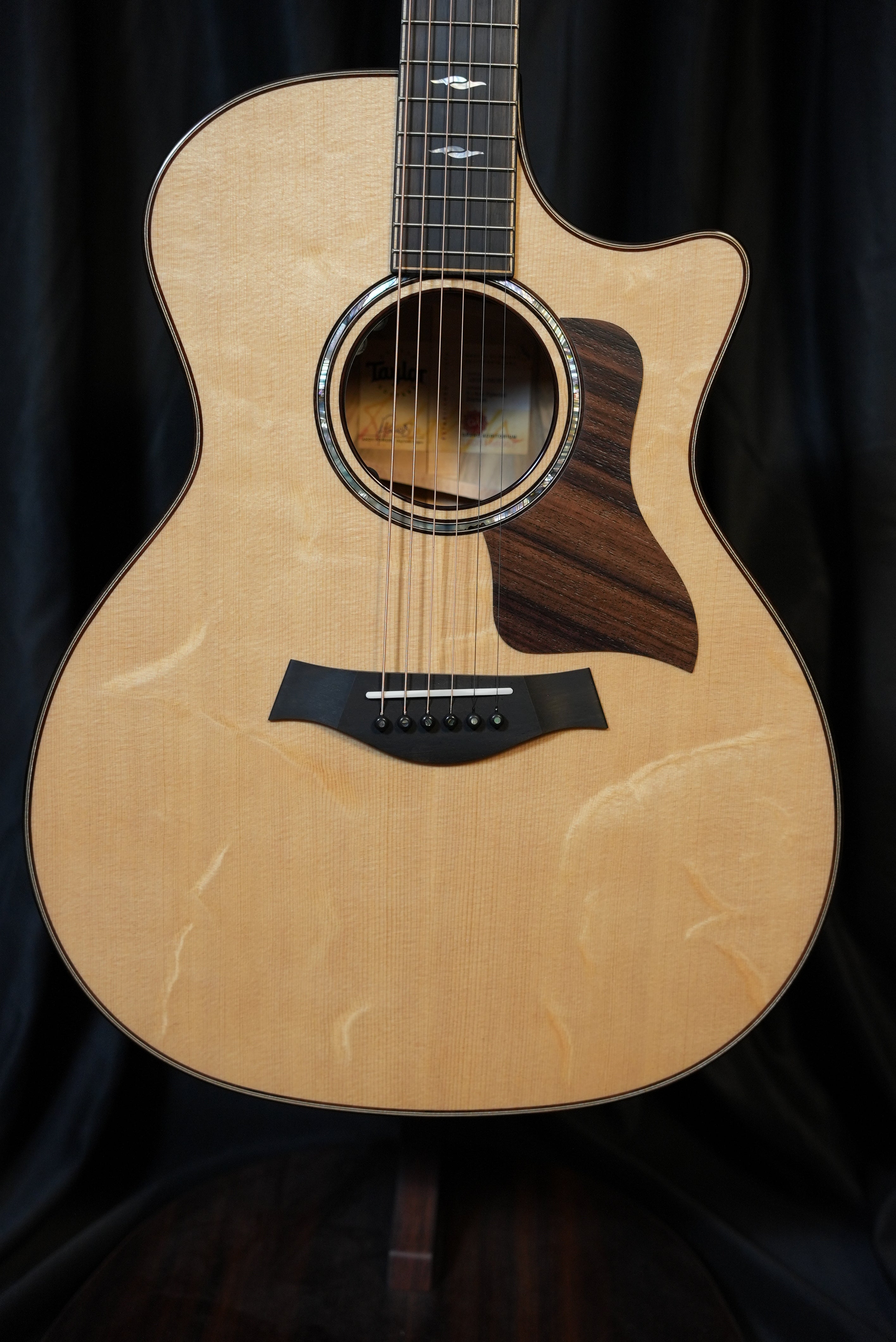 Taylor 814ce Special Edition | Blackheart Sassafras & Bearclaw