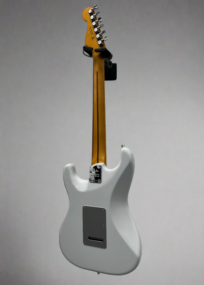 American Ultra II Stratocaster®, Maple Fingerboard, Avalanche