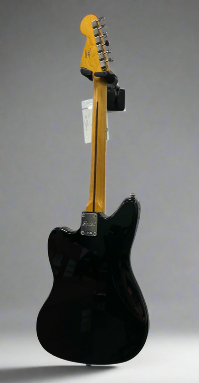 Classic Vibe '70s Jaguar®, Laurel Fingerboard, Black