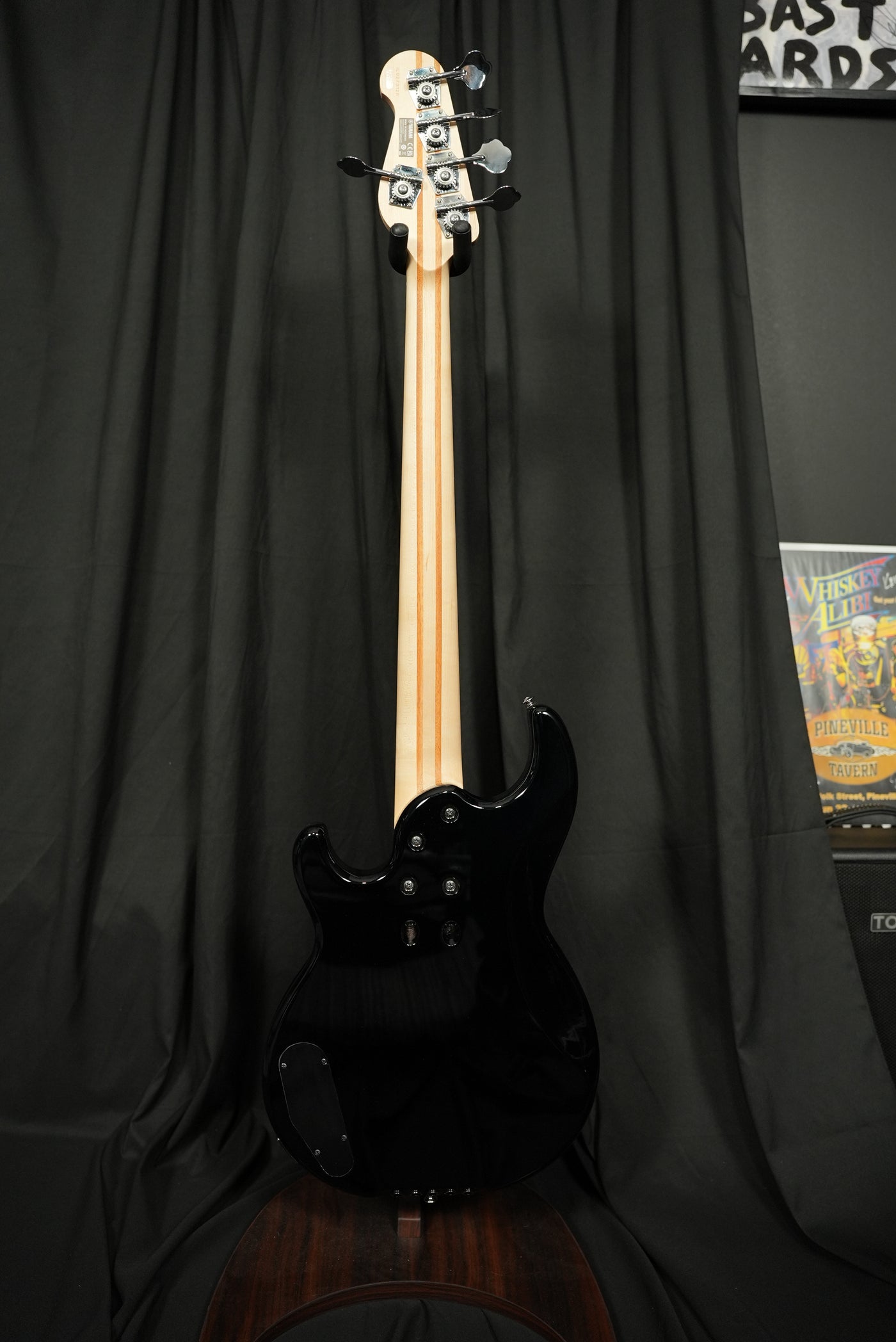 Yamaha BB435 5-String Bass Guitar – Black | VERA Guitars