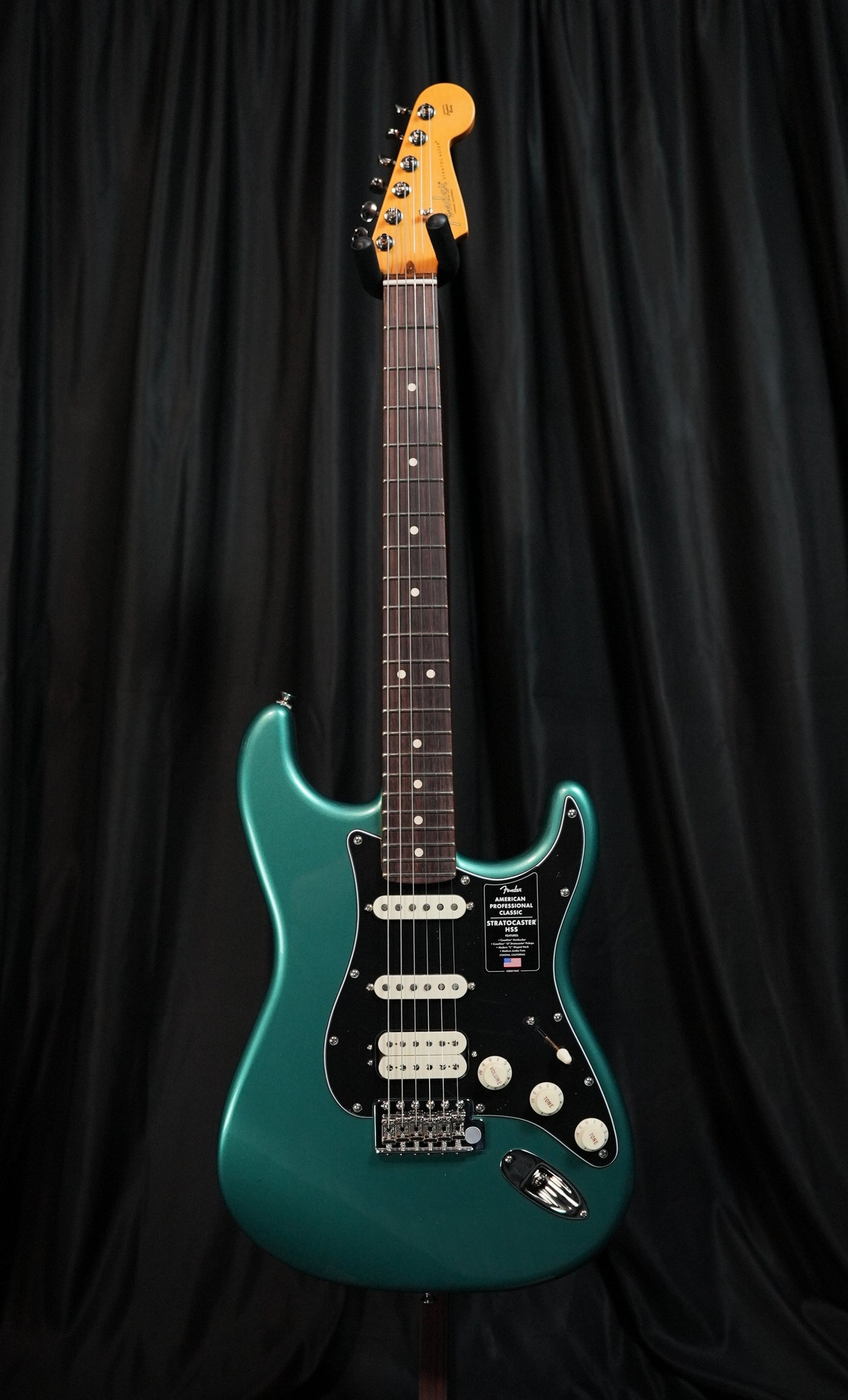 American Professional Classic Stratocaster® HSS Faded Sherwood Green Metallic