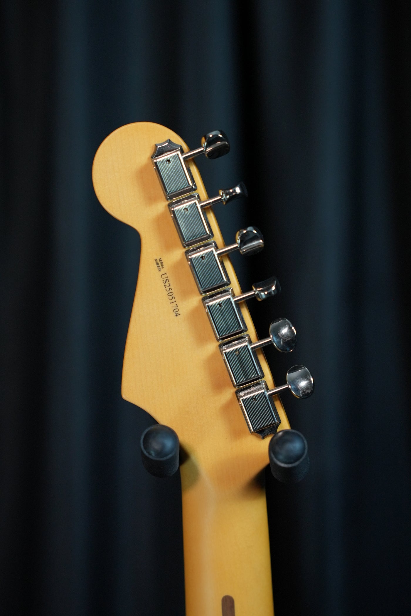 American Professional Classic Stratocaster® HSS Faded Sherwood Green Metallic