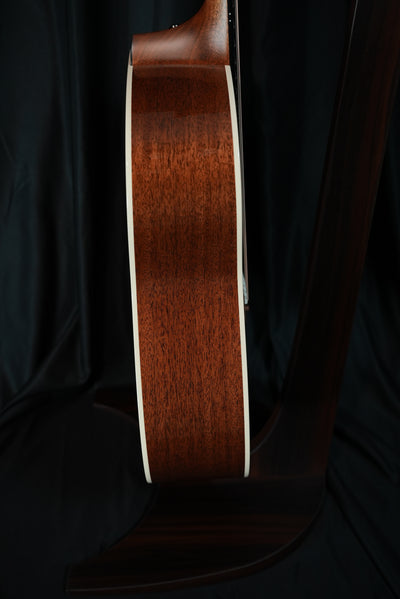 Gold Label 517e Sunburst w/cream pickguard