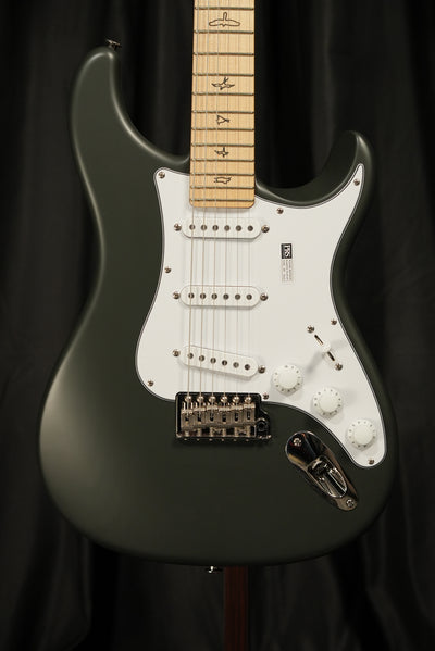 Silver Sky - Faded Black Tee with Maple Fretboard