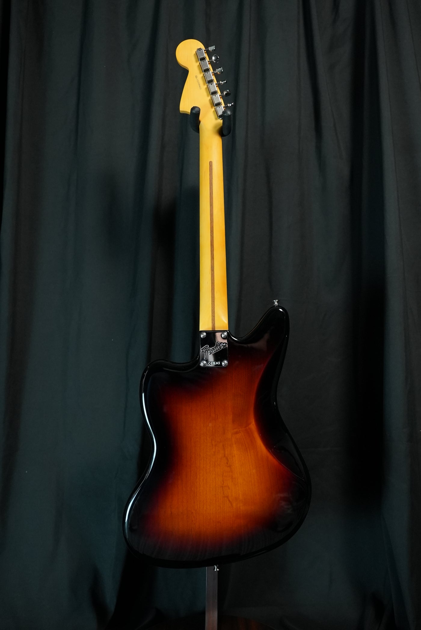 American Professional Classic Jaguar® 3-Color Sunburst