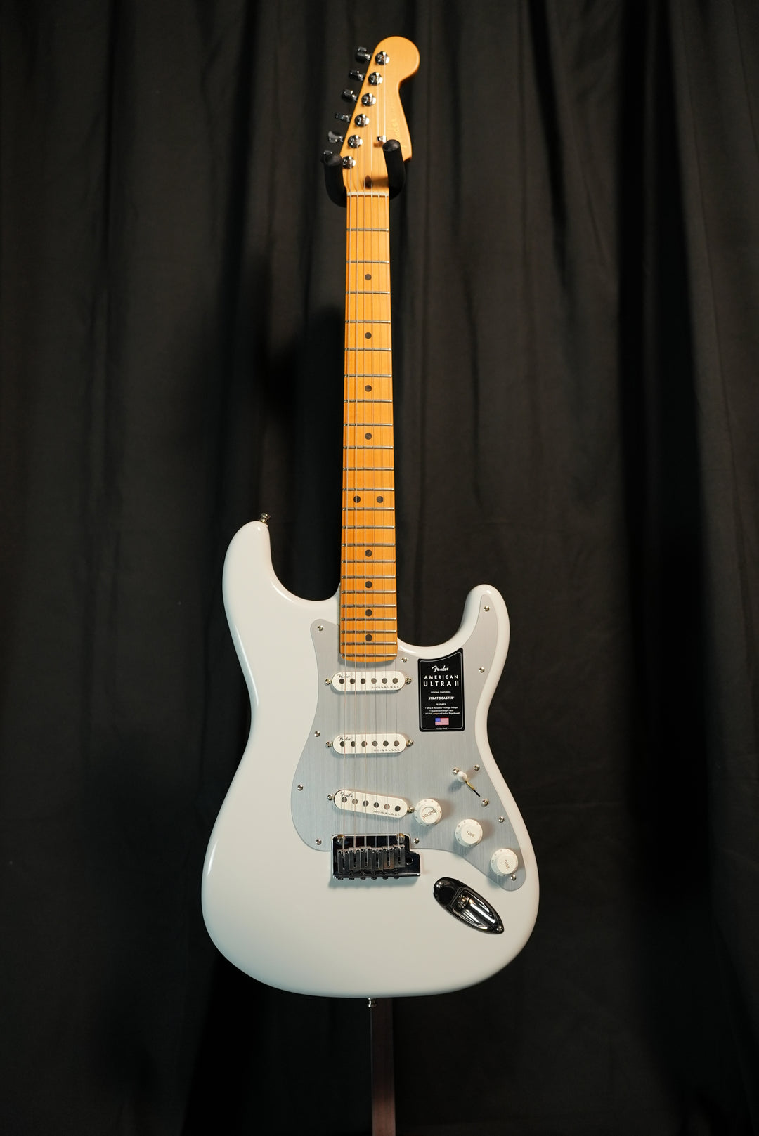 Fender American Ultra II Stratocaster® Avalanche Maple Fingerboard