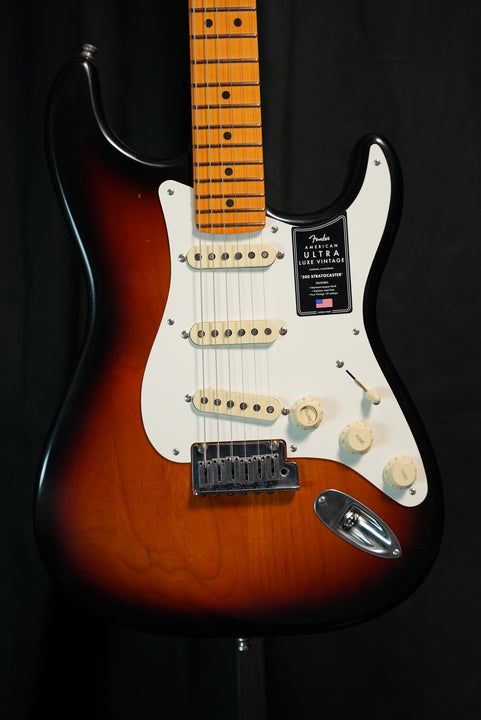 American Ultra Luxe Vintage '50s Stratocaster® 3-Color Sunburst