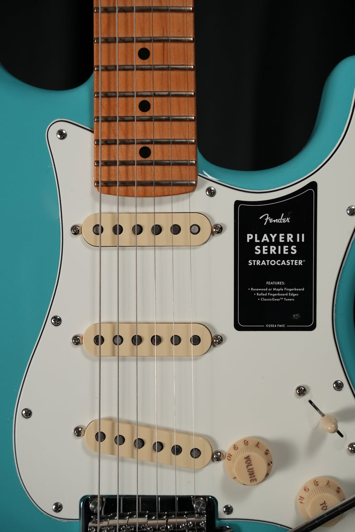 Fender Player II Stratocaster Maple Fingerboard Aquatone Blue