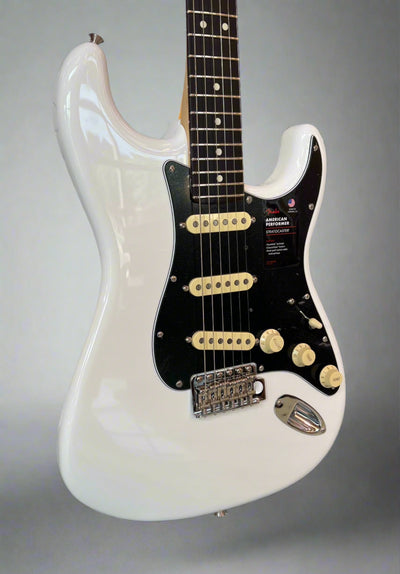 American Performer Stratocaster® Arctic White