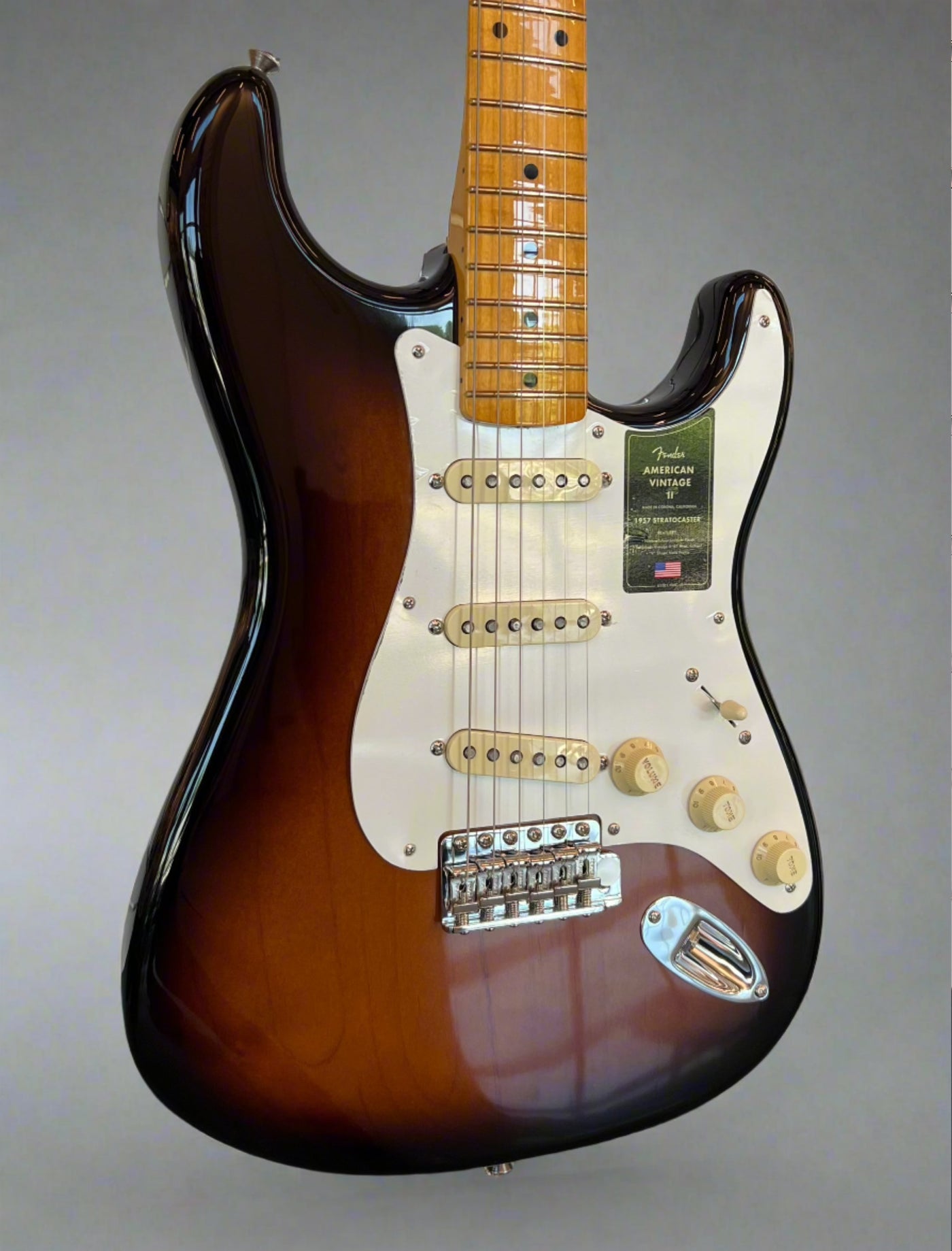 American Vintage II 1957 Stratocaster® 2-Color Sunburst