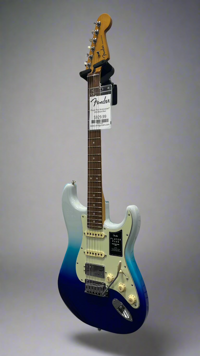 Player Plus Stratocaster® HSS Belair Blue