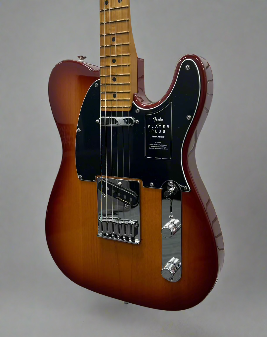 Player Plus Telecaster® Sienna Sunburst