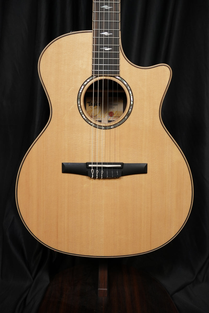 Taylor 814ce-N Nylon String Acoustic-Electric Guitar