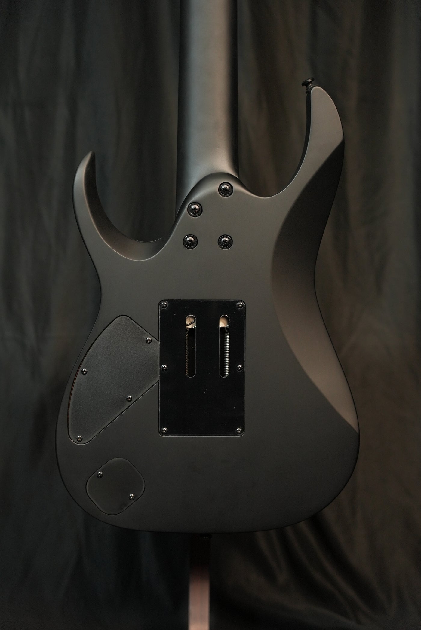 Ibanez K7YIN Munky Signature 7-String Guitar – Matte Black | VERA