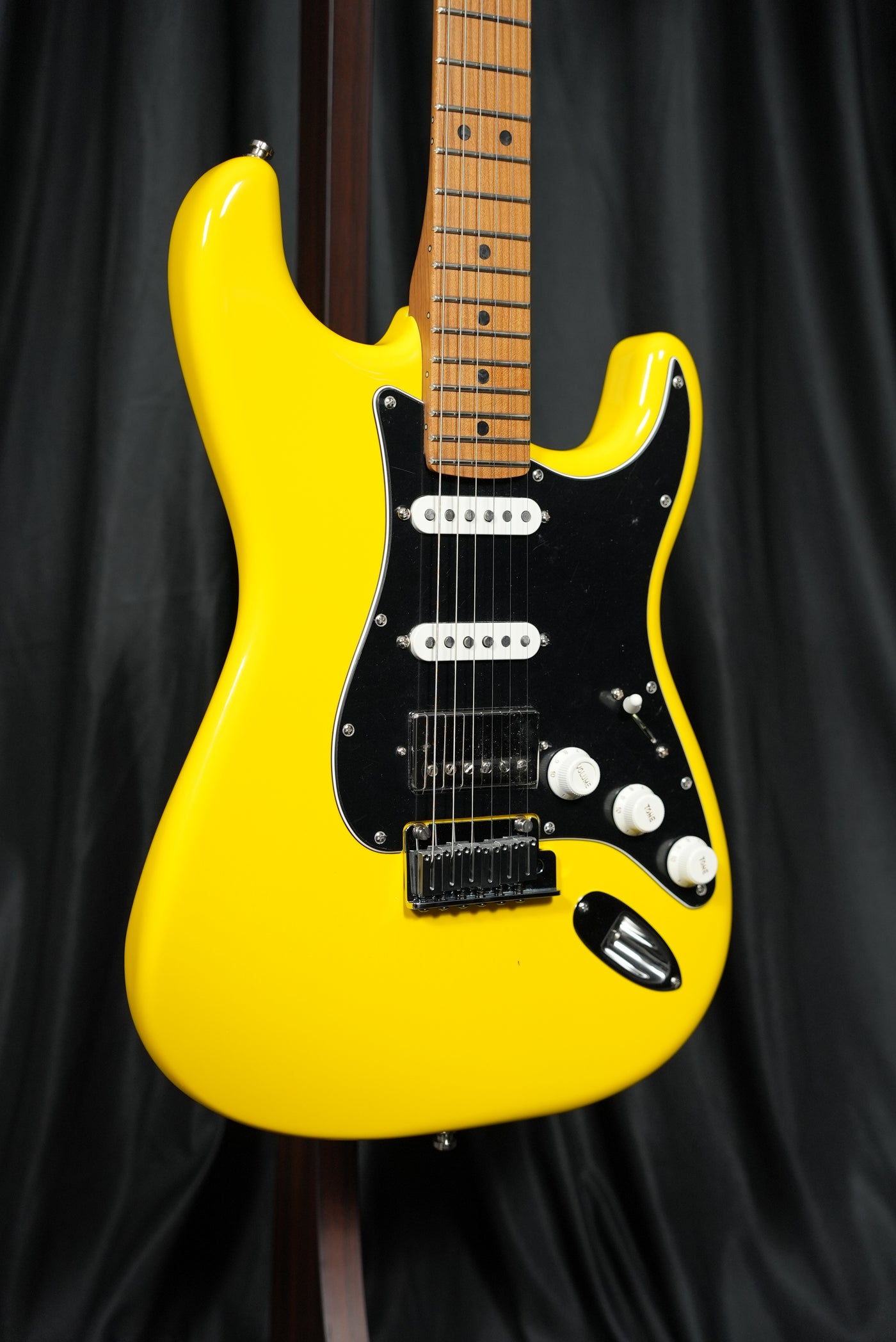 Fender American Ultra II Stratocaster HSS Graffiti Yellow | VERA Guitars