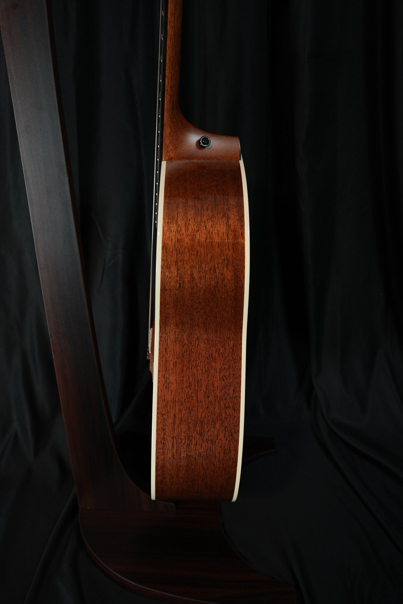 Taylor Gold Label 517e Sunburst mahogany sides Grand Pacific acoustic guitar buy online